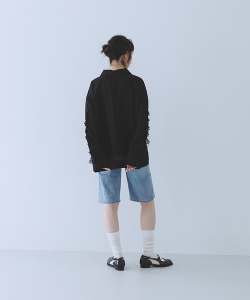 KBF(ケイビーエフ)の「ヴィンテージライクレースシャツ(シャツ/ブラウス・レディース・ダークブラウン/オフホワイト/ブラック・ONE)」の15枚目の写真