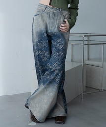 VACANCY（ヴァカンシー）の「ヴィンテージフラワー柄オーロラストーンデニム（デニムパンツ）」