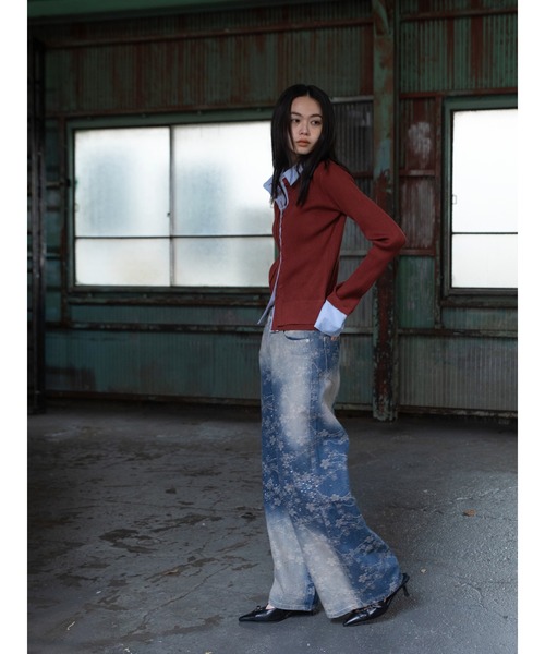 VACANCY（ヴァカンシー）の「ヴィンテージフラワー柄オーロラストーンデニム（デニムパンツ・レディース・ブルー・LARGE/MEDIUM/SMALL）」の5枚目の写真