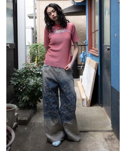 VACANCY（ヴァカンシー）の「ヴィンテージフラワー柄オーロラストーンデニム（デニムパンツ・レディース・ブルー・LARGE/MEDIUM/SMALL）」の7枚目の写真