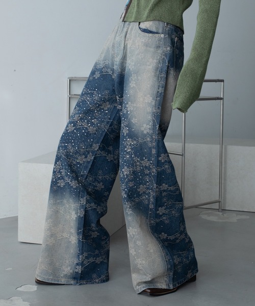 VACANCY（ヴァカンシー）の「ヴィンテージフラワー柄オーロラストーンデニム（デニムパンツ・レディース・ブルー・LARGE/MEDIUM/SMALL）」の10枚目の写真