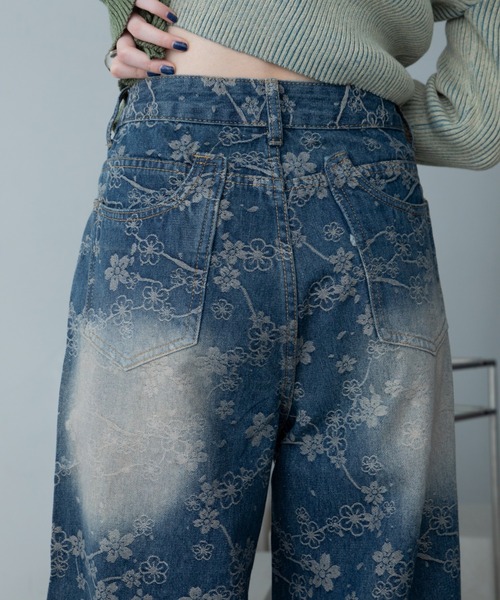 VACANCY（ヴァカンシー）の「ヴィンテージフラワー柄オーロラストーンデニム（デニムパンツ・レディース・ブルー・LARGE/MEDIUM/SMALL）」の15枚目の写真