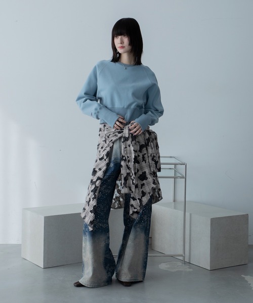 VACANCY（ヴァカンシー）の「ヴィンテージフラワー柄オーロラストーンデニム（デニムパンツ・レディース・ブルー・LARGE/MEDIUM/SMALL）」の2枚目の写真