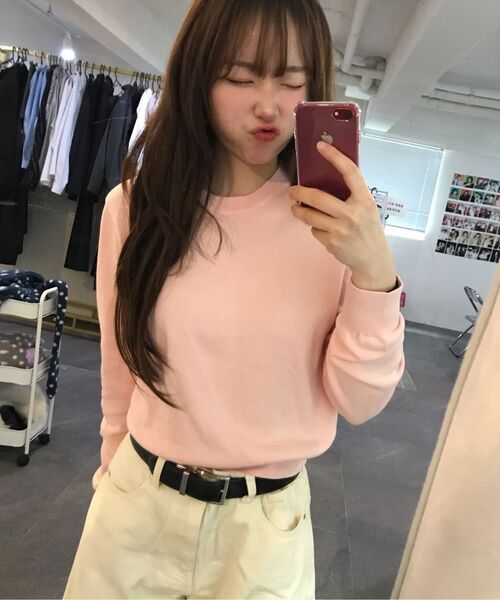 MUSINSA STANDARD WOMAN（ムシンサスタンダードウーマン）の「ウィメンズ ウォッシャブル スーピマコットンクルーネックニット [ローズウォーター]（ニット/セーター・レディース・その他・SMALL/MEDIUM/LARGE/X-SMALL）」の5枚目の写真