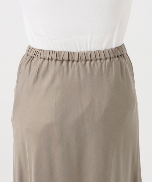 Spick & Span(スピックアンドスパン)の「ウォッシャブルキュプラ マキシスカート(スカート・レディース・チャコールグレー/モカ/ベージュ・36/38)」の14枚目の写真