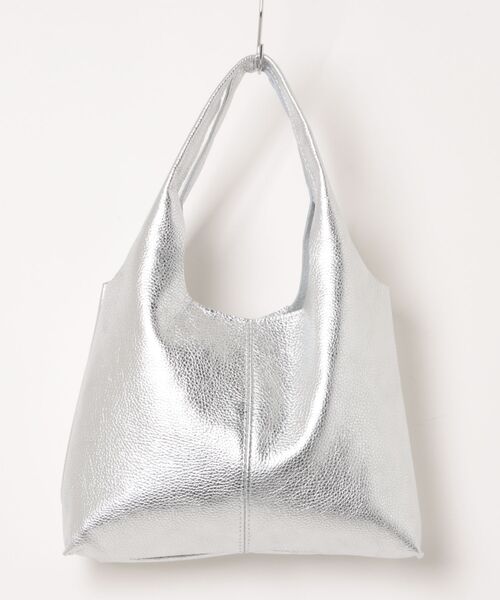 andrea cardone（アンドレアカルドネ）の「【ANDREA CARDONE】カーブシルエットトート(Q66312)（トートバッグ・レディース・シルバー/ホワイト・ALL）」の2枚目の写真