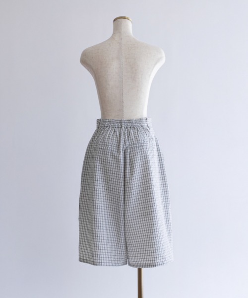 EN NEUME(エンノイム)の「【Set Up】Soft Seersucker Half Pants / 【セットアップ対応】シアサッカーハーフパンツ(その他パンツ・レディース・ブルー/アイボリー/ベージュ・FREE)」の17枚目の写真