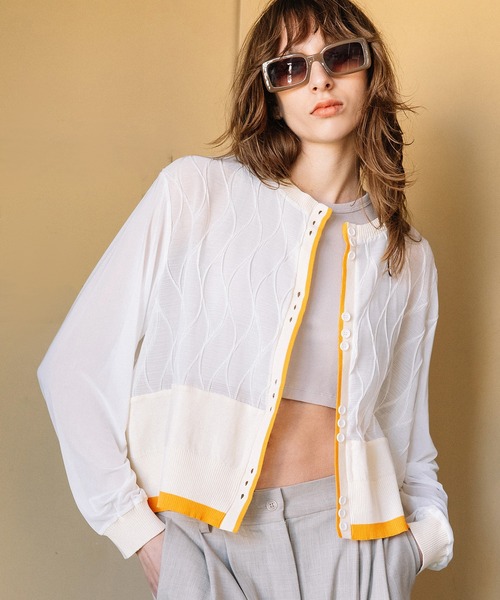 AULA AILA（アウラアイラ）の「シアードッキング３ボタンカーディガン（カーディガン/ボレロ・レディース・ライム/ブラック/アイボリー・0）」の2枚目の写真