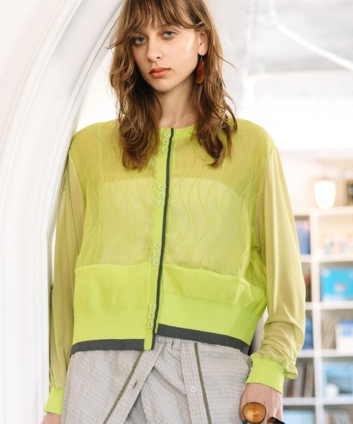 AULA AILA（アウラアイラ）の「シアードッキング３ボタンカーディガン（カーディガン/ボレロ・レディース・ライム/ブラック/アイボリー・0）」の15枚目の写真