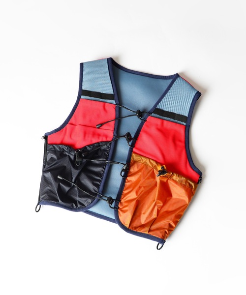HOLIDAY（ホリデイ）の「HOLIDAY PACKABLE VEST ホリデイパッカブルベスト（ベスト・レディース・マルチ/ブラック・ONE SIZE）」の6枚目の写真