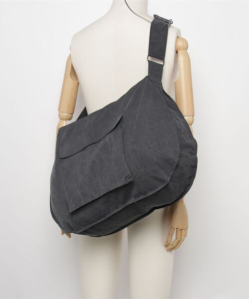 VOAAOV(ヴォアーブ)の「【VOAAOV】DAY BAG(ショルダーバッグ・メンズ・ブラック/オリーブ/ネイビー・FREE)」の7枚目の写真