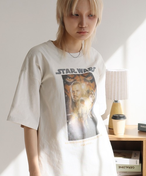 CORPUS　SELECT（コーパストーキョー）の「【シネマコレクション】アソートデザイン ユーズド風 クルーネック Tシャツ (ユニバーサル・ワーナー・ディズニー)（Tシャツ/カットソー・メンズ・ブラック系その他3/ブラック系2/ブラック系その他4/ブラック系1/ホワイト系その他3/ホワイト系その他/ホワイト系その他4/ホワイト系その他2/ホワイト系1/ブラック系その他6/ブラック系その他5・L/LL/M）」の14枚目の写真