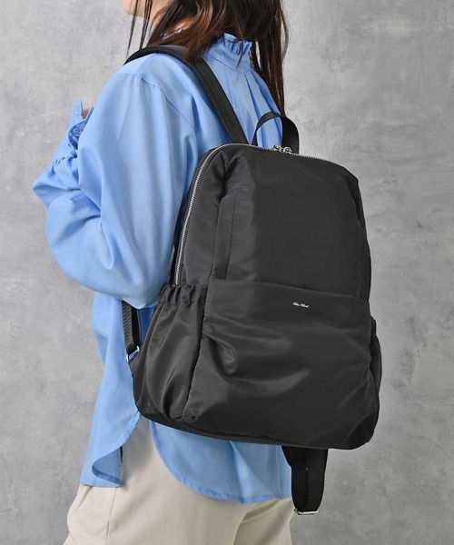 Bleu Bleuet(ブルーブルーエ)の「M&Tスクエアリュック(バックパック/リュック・レディース・ブラック/ベージュ系その他/グレー・FREE)」の15枚目の写真