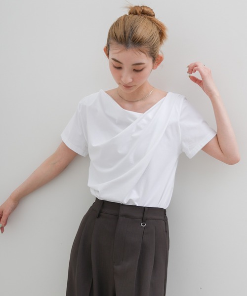 select MOCA(セレクトモカ)の「ドレープネックハーフスリーブTシャツ(Tシャツ/カットソー・レディース・オフホワイト/ブラック・FREE)」の6枚目の写真