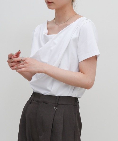 select MOCA(セレクトモカ)の「ドレープネックハーフスリーブTシャツ(Tシャツ/カットソー・レディース・オフホワイト/ブラック・FREE)」の8枚目の写真