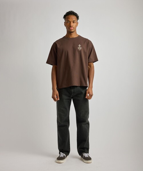 Saturdays NYC(サタデーズ ニューヨークシティ )の「NUTS ART WORKS × Saturdays NYC Tee(Tシャツ/カットソー・メンズ・ダークブラウン/ホワイト/スミクロ・M/L/XL)」の7枚目の写真