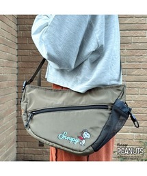 OUTDOOR PRODUCTS（アウトドアプロダクツ）の「【OUTDOOR PRODUCTS】PEANUTSコレクション スヌーピー 2Wayムーン型ショルダーバッグ（ショルダーバッグ）」