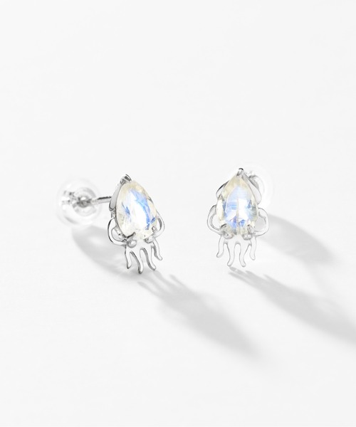 Jewel closet by L&Co.(ジュエルクローゼットバイエルアンドコー)の「K10 ホワイトゴールド イカ ピアス(ピアス(両耳用)・レディース・ホワイトゴールド・FREE)」の1枚目の写真