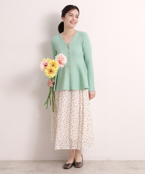 ITS'DEMO(イッツデモ)の「【手洗い可】前開きペプラムニット(ニット/セーター・レディース・アイボリー/グリーン系/ブラック・00)」の14枚目の写真