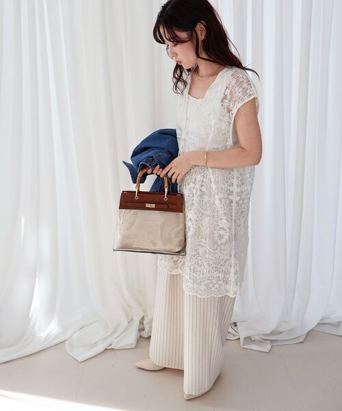 le.coeur blanc（ルクールブラン）の「TORRAZZO DONNAエンブロイダリーレースジレ（ベスト・レディース・チャコールグレー/ホワイト・38）」の4枚目の写真