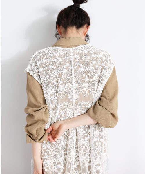 le.coeur blanc（ルクールブラン）の「TORRAZZO DONNAエンブロイダリーレースジレ（ベスト・レディース・チャコールグレー/ホワイト・38）」の13枚目の写真