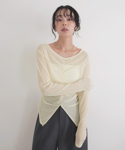 LIAN(リアン)の「シャーリングギャザーシアートップス(Tシャツ/カットソー・レディース・イエロー/ブラウン/ブラック/グレイッシュベージュ・FREE)」の18枚目の写真