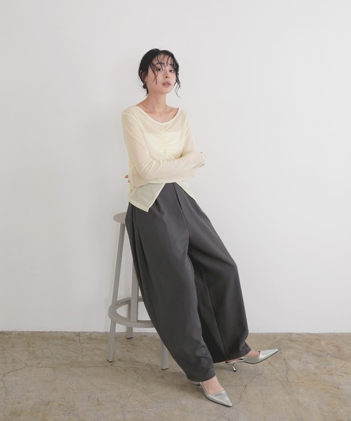 LIAN(リアン)の「シャーリングギャザーシアートップス(Tシャツ/カットソー・レディース・イエロー/ブラウン/ブラック/グレイッシュベージュ・FREE)」の19枚目の写真