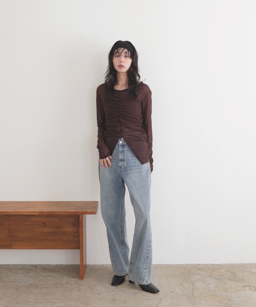 LIAN(リアン)の「シャーリングギャザーシアートップス(Tシャツ/カットソー・レディース・イエロー/ブラウン/ブラック/グレイッシュベージュ・FREE)」の22枚目の写真