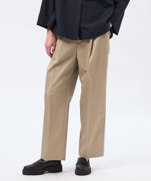 MACKINTOSH PHILOSOPHY（ﾏｯｷﾝﾄｯｼｭ ﾌｨﾛｿﾌｨｰ）の「ペグトップライトチノパンツ（チノパンツ・レディース・ベージュ/ダークネイビー・38/36/40）」の2枚目の写真