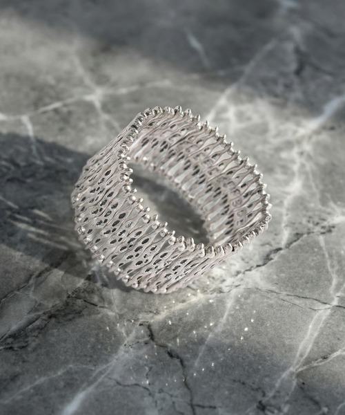 STYLE DELI（スタイルデリ）の「ハンドメイドテンションバングル（バングル/リストバンド・レディース・シルバー・FREE）」の6枚目の写真