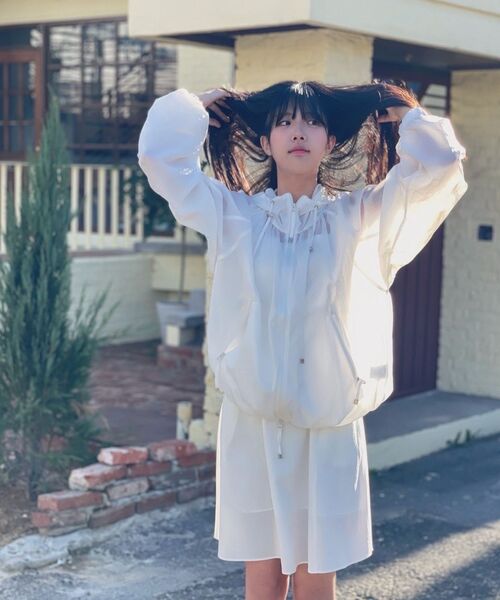 AFTERHOURS(アフターアワーズ)の「LIGHT SHIRRING WINDBREAKER (WHITE)(ナイロンジャケット・レディース・その他・FREE)」の6枚目の写真