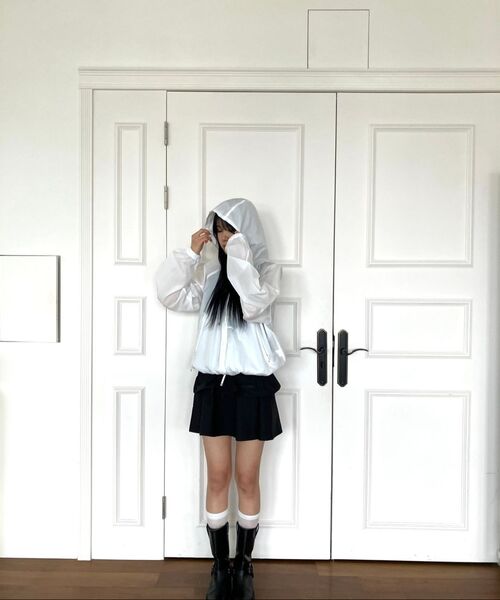 AFTERHOURS(アフターアワーズ)の「LIGHT SHIRRING WINDBREAKER (WHITE)(ナイロンジャケット・レディース・その他・FREE)」の7枚目の写真