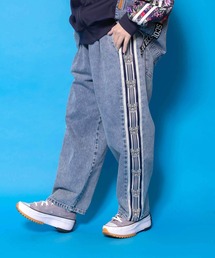 ScoLar（スカラー）の「161672：蝶ラインテープ付きデニムパンツ（デニムパンツ）」
