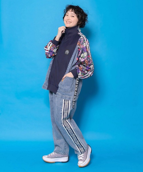 ScoLar（スカラー）の「161672：蝶ラインテープ付きデニムパンツ（デニムパンツ・レディース・ブラック/ブルー・M）」の5枚目の写真