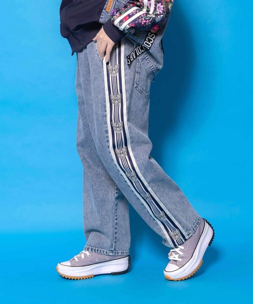 ScoLar（スカラー）の「161672：蝶ラインテープ付きデニムパンツ（デニムパンツ・レディース・ブラック/ブルー・M）」の6枚目の写真