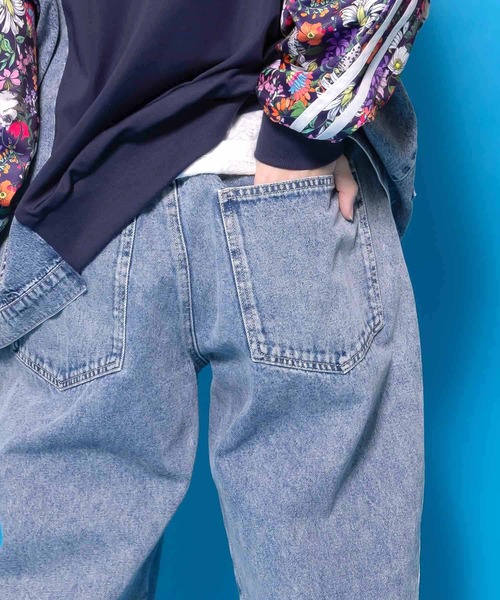 ScoLar（スカラー）の「161672：蝶ラインテープ付きデニムパンツ（デニムパンツ・レディース・ブラック/ブルー・M）」の9枚目の写真