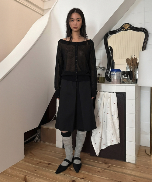 DIAGONAL(ダイアゴナル)の「SOFT OFF SHOULDER CARDIGAN (black)(カーディガン/ボレロ・レディース・その他・FREE)」の4枚目の写真