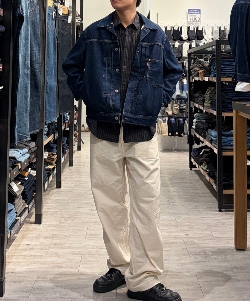 Levi's(リーバイス)の「【Levi's】TYPE1トラッカー(デニムジャケット・メンズ・ダークインディゴブルー・L)」の19枚目の写真