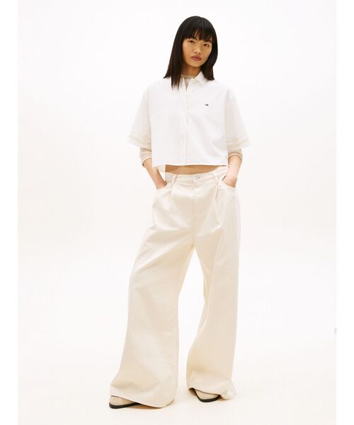 tommy jeans（トミー ジーンズ）の「ブローダリーリネンシャツ（シャツ/ブラウス・レディース・ホワイト・X-SMALL/SMALL/MEDIUM）」の2枚目の写真