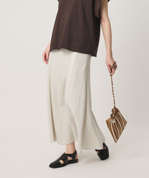 BEAUTY&YOUTH UNITED ARROWS(ビューティーアンドユースユナイテッドアローズ)の「麻ブレンド バイアス フレアスカート ウォッシャブル(スカート・レディース・ライトブルー/ブラック/ナチュラル・M/XS/S)」の9枚目の写真