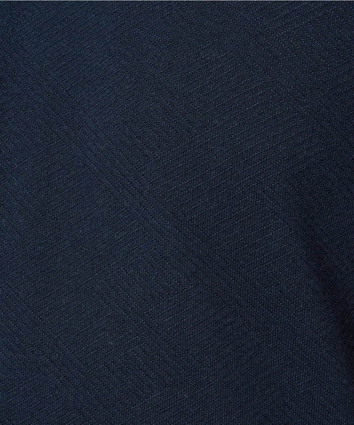 a.v.v（アーヴェヴェ）の「【イージーケア/洗濯機で洗える】キカジャカードＶネックスマートＴシャツ（Tシャツ/カットソー・メンズ・ホワイト/ライトグレー/ネイビー・46/50/48）」の4枚目の写真