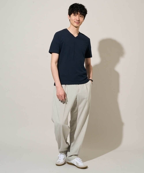 a.v.v（アーヴェヴェ）の「【イージーケア/洗濯機で洗える】キカジャカードＶネックスマートＴシャツ（Tシャツ/カットソー・メンズ・ホワイト/ライトグレー/ネイビー・46/50/48）」の18枚目の写真