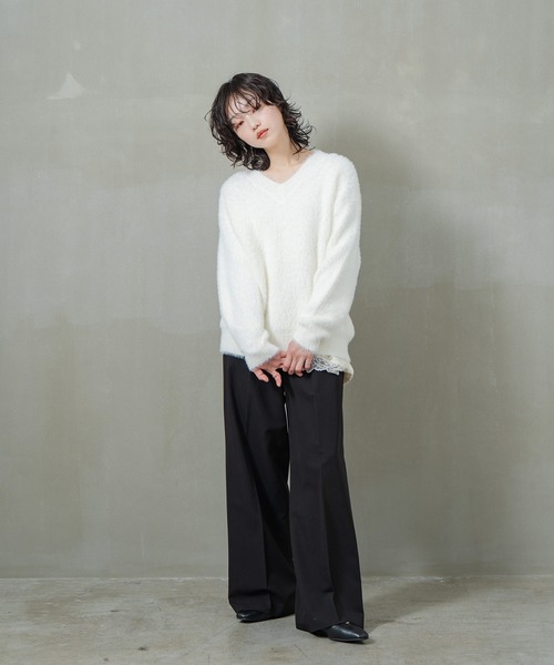INOIE（イノイエ）の「[INOIE］シャギーVネックニットプルオーバー（ニット/セーター・レディース・アイボリー/イエロー・MEDIUM/SMALL）」の4枚目の写真