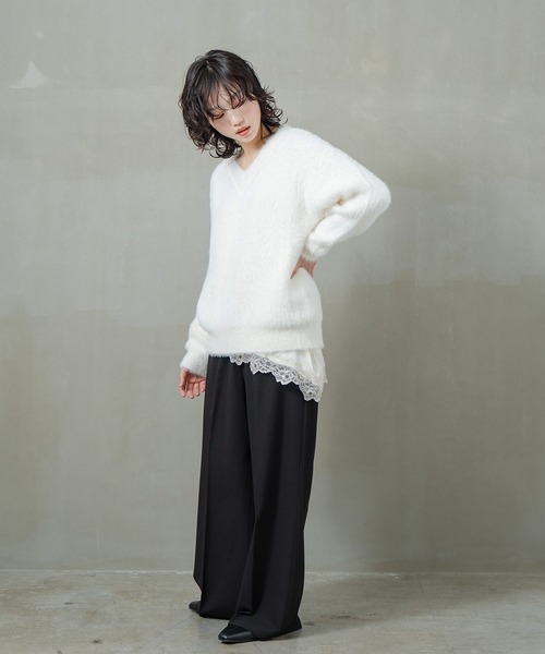 INOIE（イノイエ）の「[INOIE］シャギーVネックニットプルオーバー（ニット/セーター・レディース・アイボリー/イエロー・MEDIUM/SMALL）」の5枚目の写真