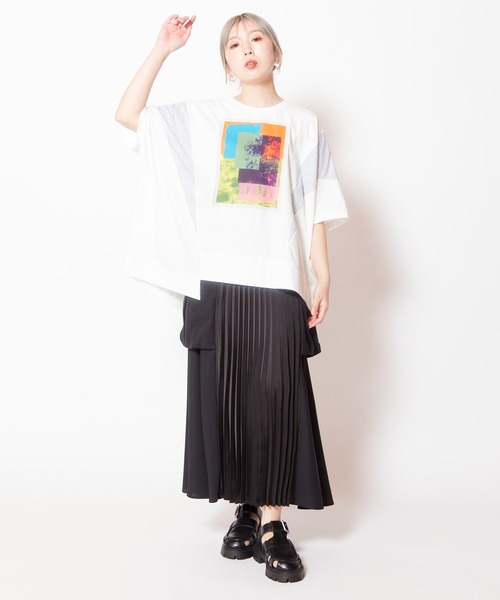 OSMOSIS（オズモーシス）の「プリーツ切替サイドポケットスカート（スカート・レディース・カーキ/ブラック/グレー・ONE SIZE）」の9枚目の写真