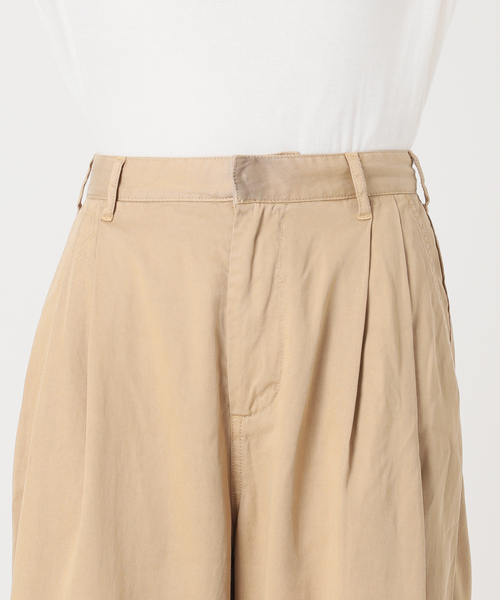 IENA（イエナ）の「BLACK ワイドチノパンツ（チノパンツ・レディース・ベージュ・40/38/36/34）」の7枚目の写真