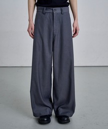 THE CLE（ザクレ）の「DEEP TUCK SLACKS（Tシャツ/カットソー）」