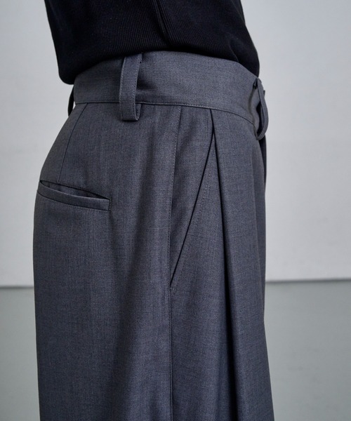 THE CLE(ザクレ)の「DEEP TUCK SLACKS / ディープタックスラックス(スラックス・メンズ・グレー/ブラック・LARGE/MEDIUM/SMALL)」の8枚目の写真