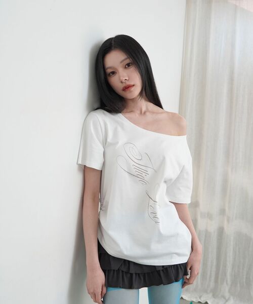 ILLIGO(イリゴ)の「リボンストリングオフショルダーTシャツホワイト(Tシャツ/カットソー・レディース・その他・OS)」の6枚目の写真