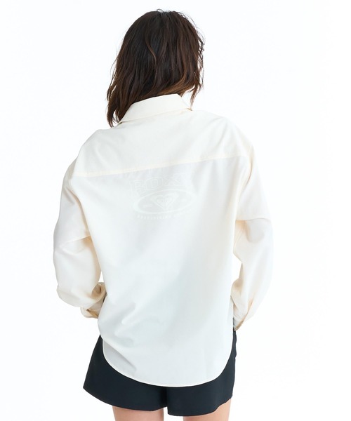 ROXY(ロキシー)の「ROXY SOLUNA SHIRTS シアサッカー素材 ラッシュシャツ【2026年春夏モデル】(シャツ/ブラウス・レディース・ターコイズブルー/ブラック/ホワイト/ピンク・LARGE/MEDIUM/SMALL)」の8枚目の写真
